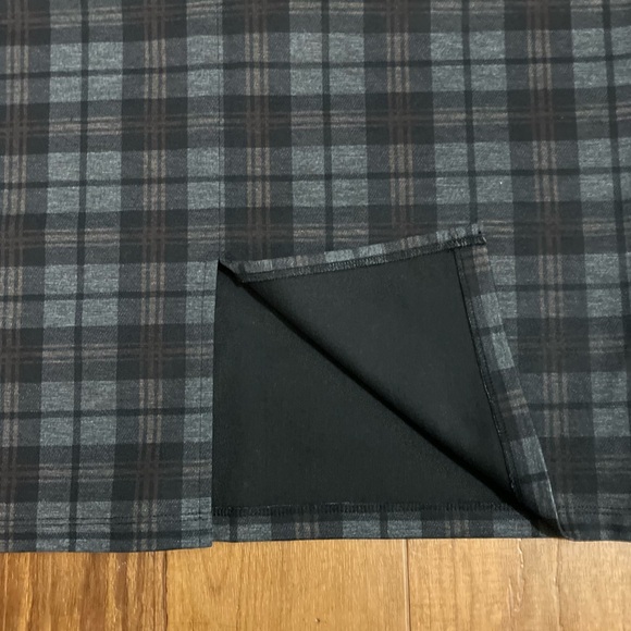 Soho Apparel Plaid Pull On Pencil Skirt With Back Slit - Picture 4 of 7